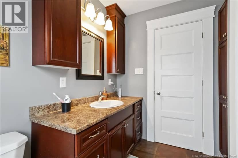 114 Pleasant Street — photo 34 of 40