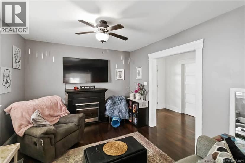 114 Pleasant Street — photo 8 of 40