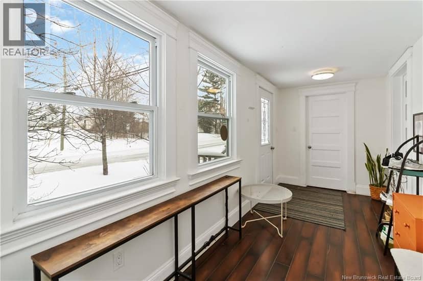 114 Pleasant Street — photo 5 of 40