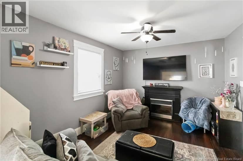 114 Pleasant Street — photo 9 of 40