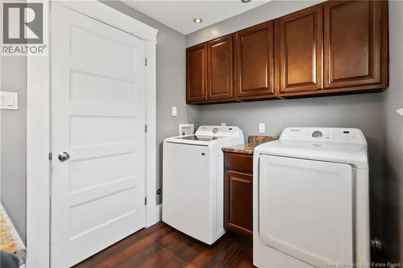 114 Pleasant Street — photo 28 of 40