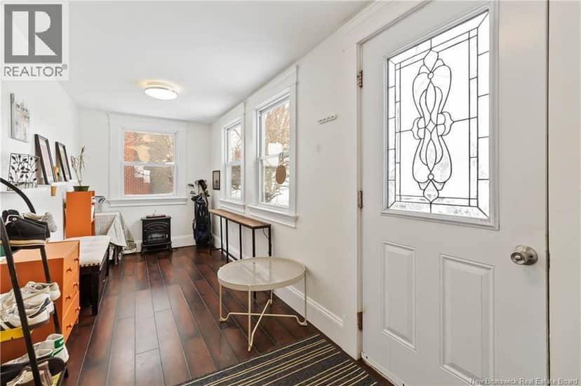 114 Pleasant Street — photo 2 of 40