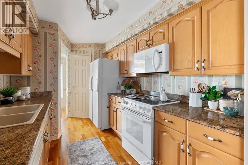 99 ROBSON ROAD Unit# 601 — photo 20 of 40