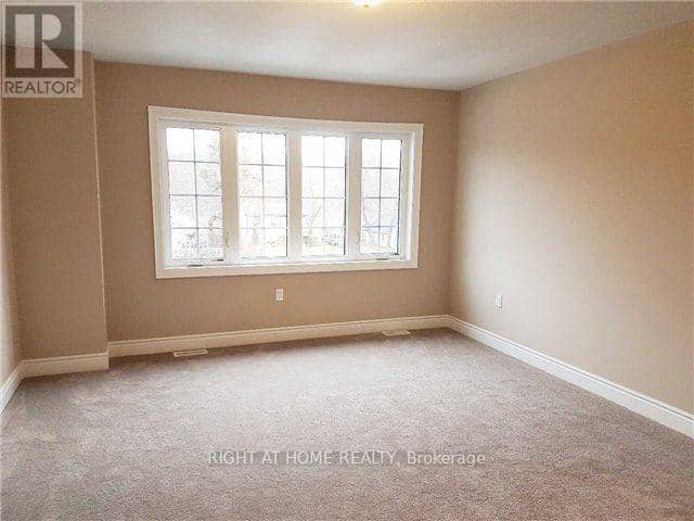 11 Richmond Park Drive — photo 12 of 21