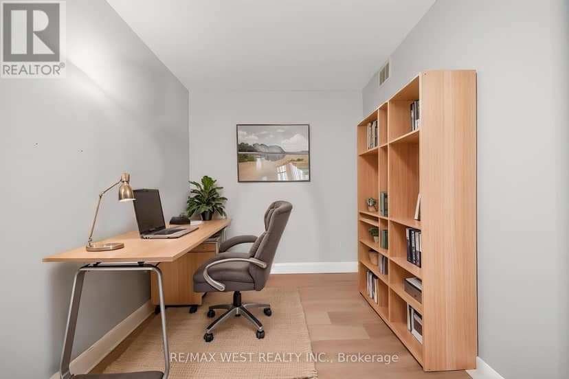 801 - 3650 Kingston Road, Toronto, photo 3