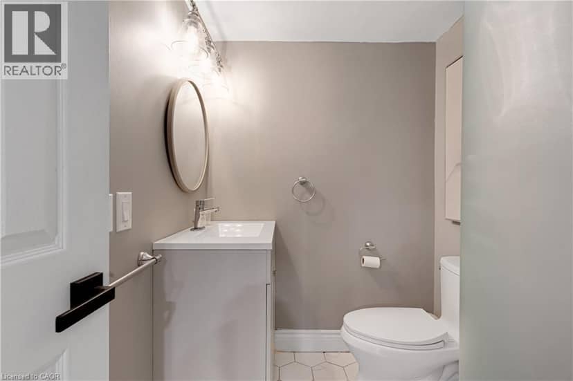 51 BAYNE Crescent — photo 38 of 40