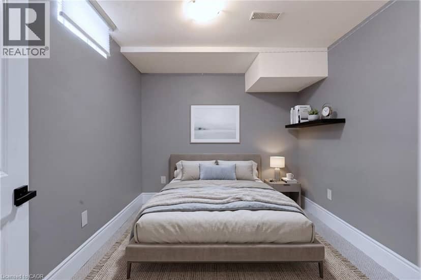 51 BAYNE Crescent — photo 37 of 40