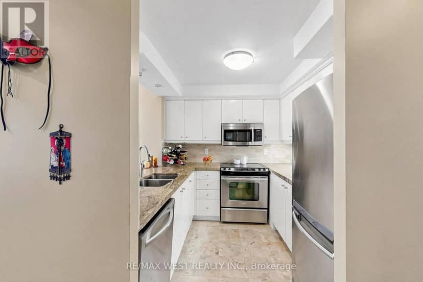1404 - 2287 Lake Shore Boulevard W — photo 18 of 40