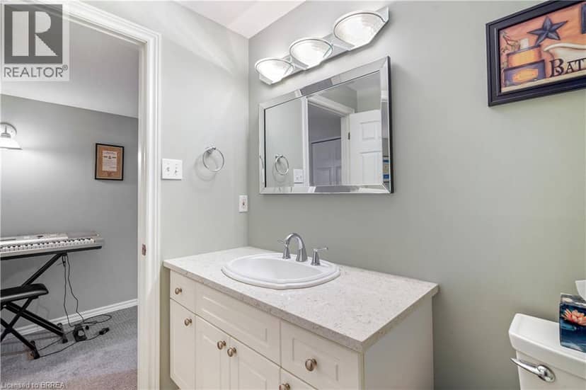 24 GRIFFITHS Drive Unit# 9 — photo 32 of 40
