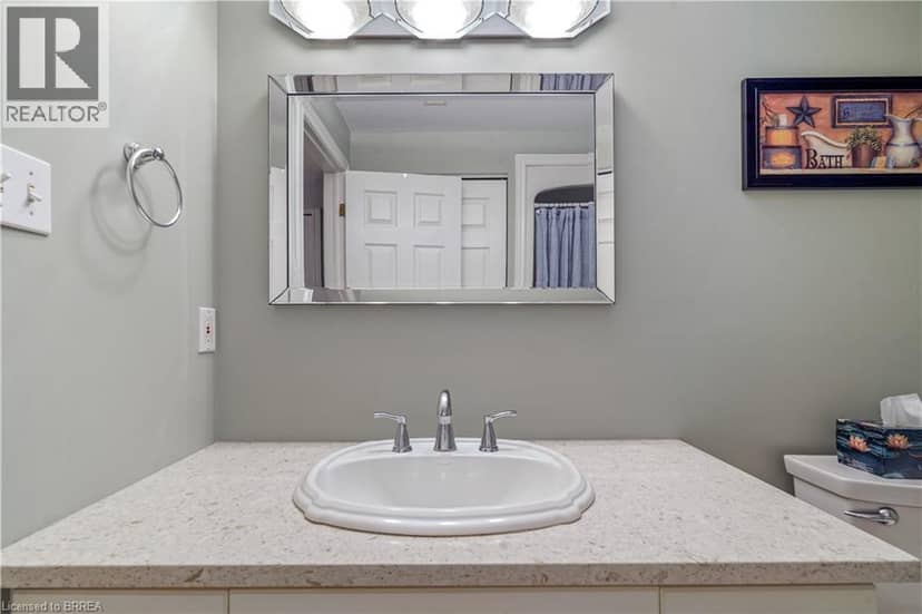 24 GRIFFITHS Drive Unit# 9 — photo 33 of 40