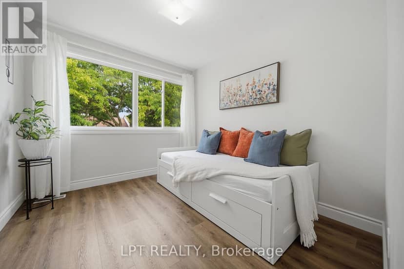 110 - 155 Glovers Road — photo 34 of 40