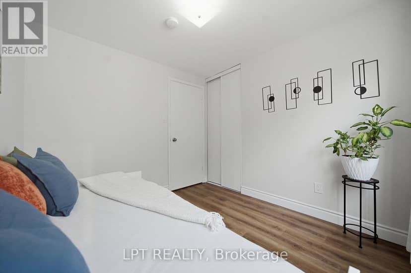 110 - 155 Glovers Road — photo 36 of 40