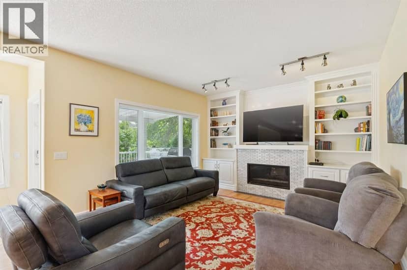 739 24 Avenue NW — photo 17 of 40