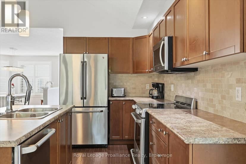 82 Parcells Crescent — photo 16 of 40