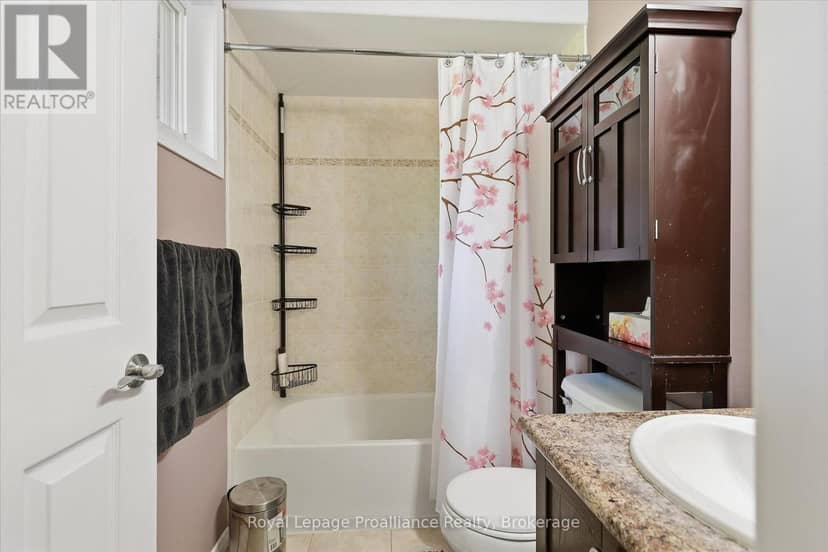 82 Parcells Crescent — photo 26 of 40