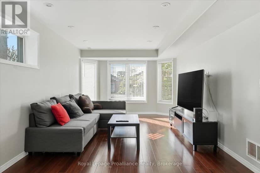 82 Parcells Crescent — photo 31 of 40
