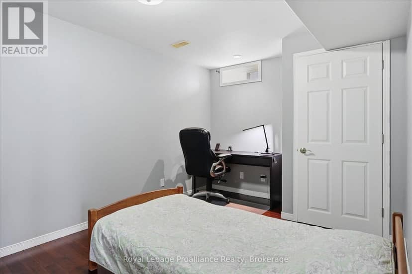 82 Parcells Crescent — photo 36 of 40