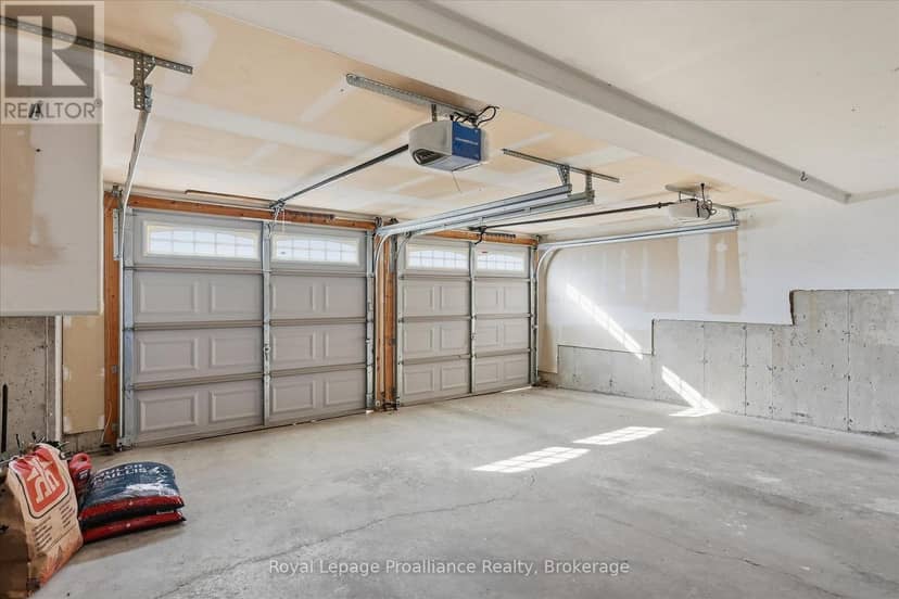 82 Parcells Crescent — photo 40 of 40