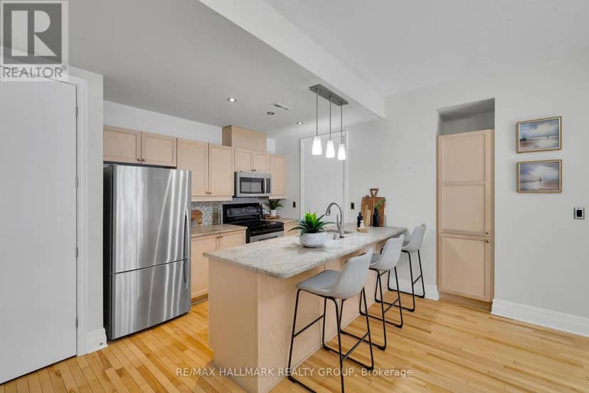 203 - 260 Besserer Street — photo 13 of 25