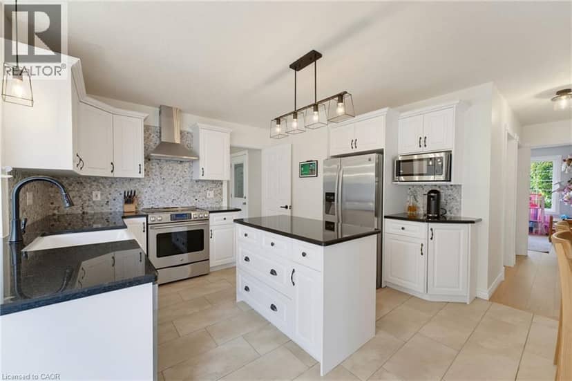 164 ARGYLE Street — photo 18 of 40