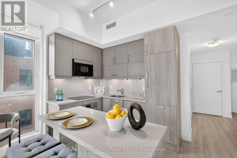 1011 - 292 Verdale Crossing — photo 17 of 40