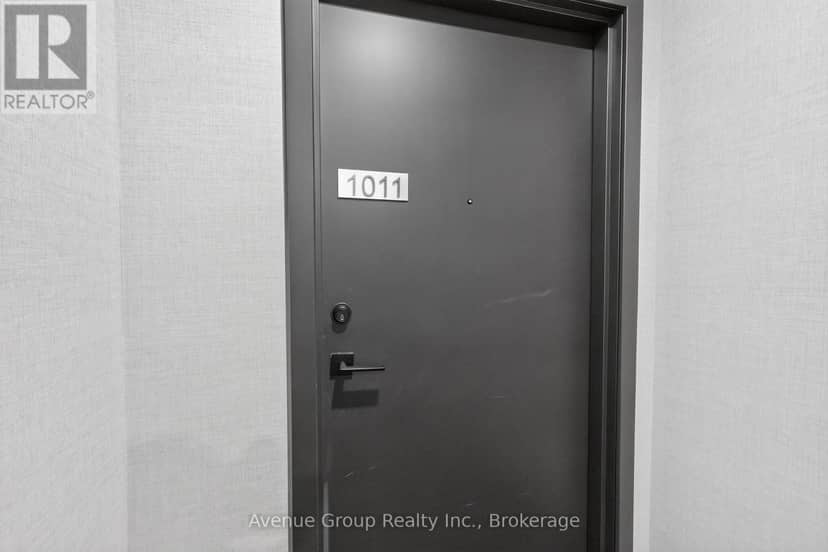 1011 - 292 Verdale Crossing — photo 5 of 40
