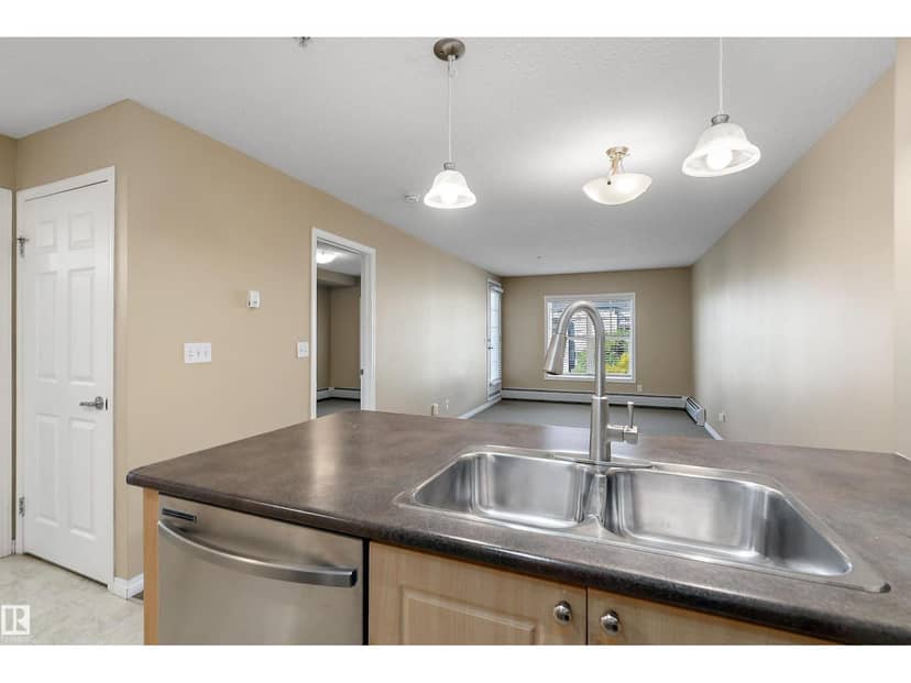 #315 616 McAllister Lo SW — photo 11 of 32