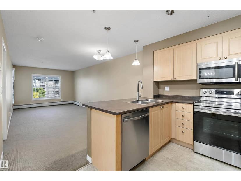 #315 616 McAllister Lo SW — photo 9 of 32