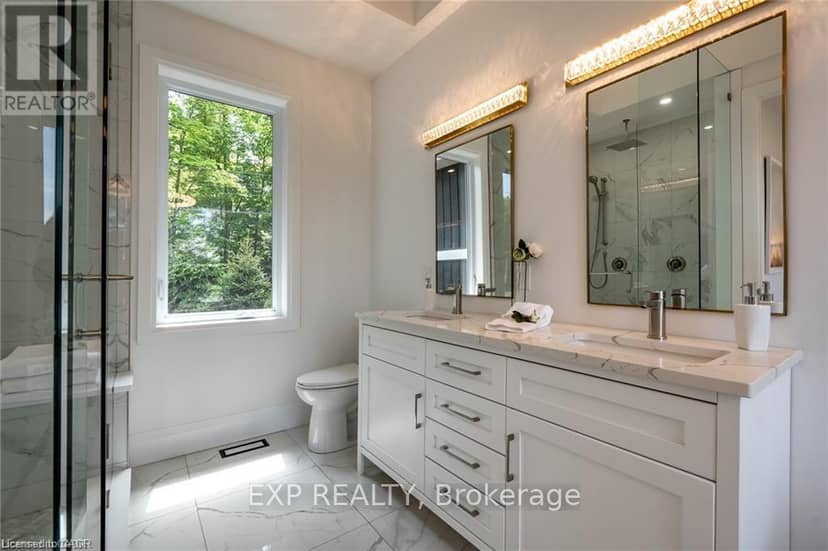 1052 Walton Avenue — photo 22 of 38