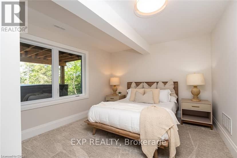 1052 Walton Avenue — photo 27 of 38
