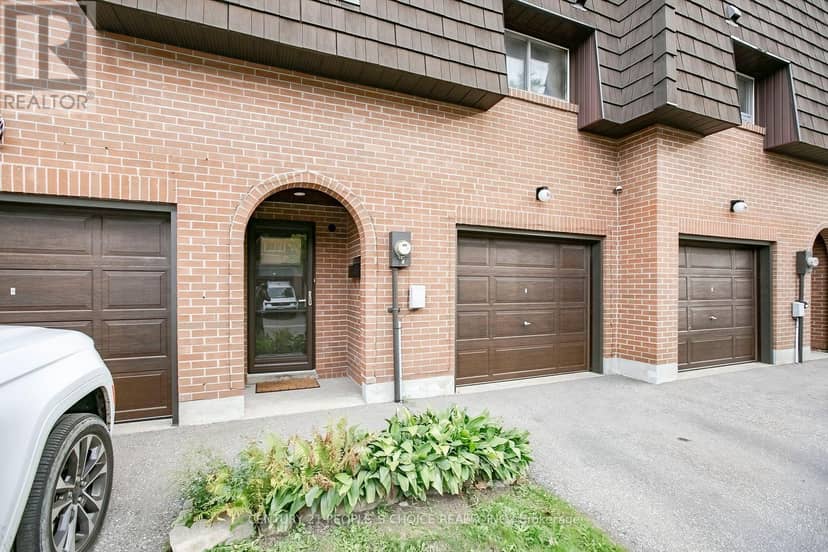 98 Darras Court, Brampton, photo 3