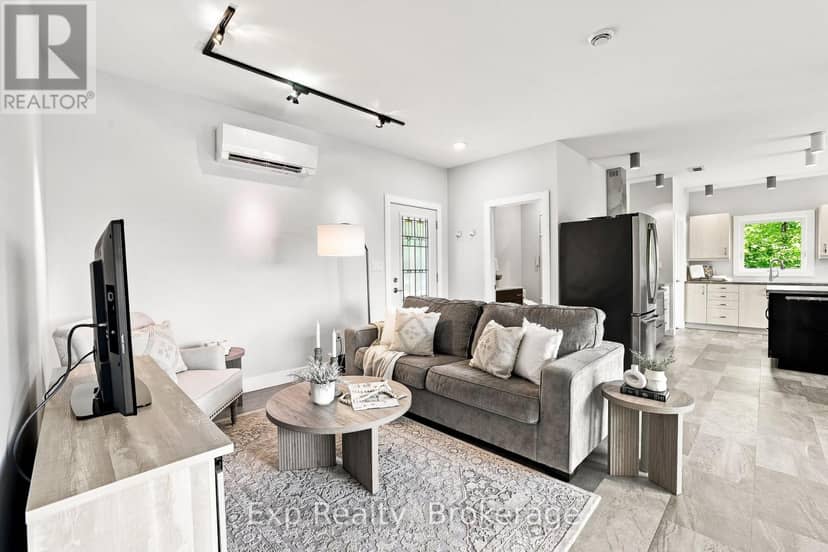 1445 Trent Lane, Asphodel-Norwood, photo 8