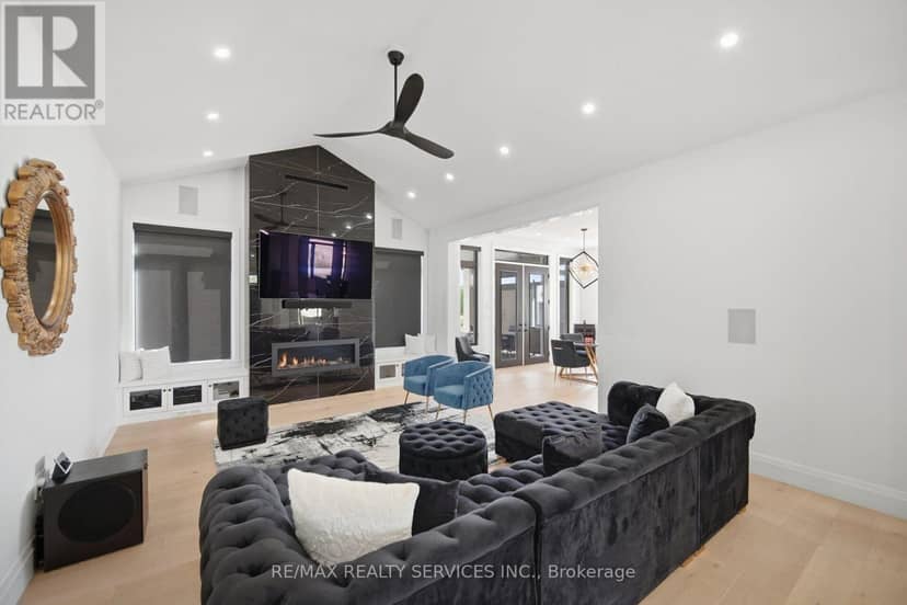 56 Augustus Street — photo 16 of 40