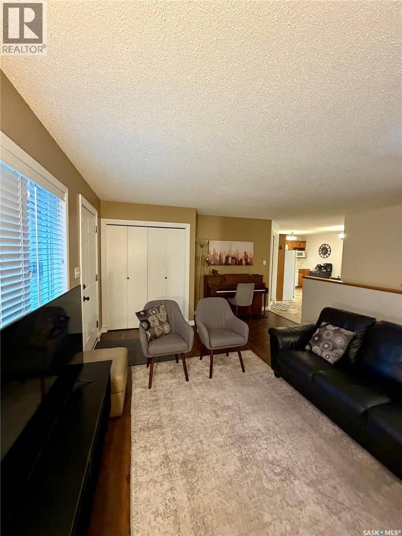 511 Macmillan STREET — photo 11 of 40
