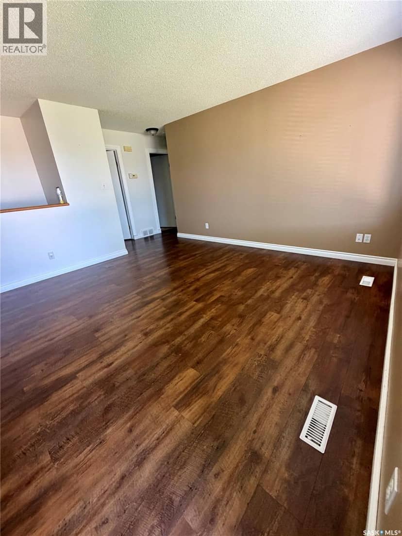 511 Macmillan STREET — photo 7 of 40