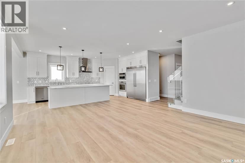 462 Yuel CRESCENT — photo 10 of 40