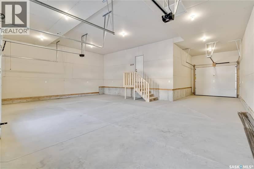 462 Yuel CRESCENT — photo 19 of 40