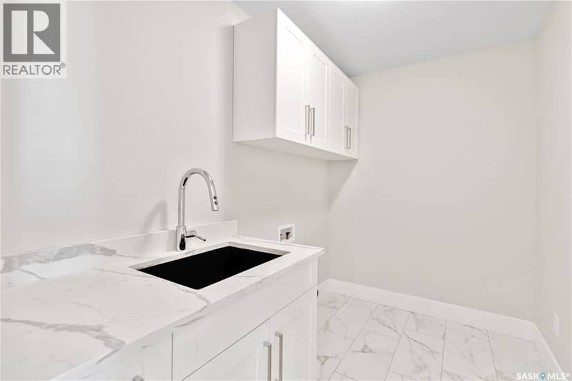 462 Yuel CRESCENT — photo 36 of 40