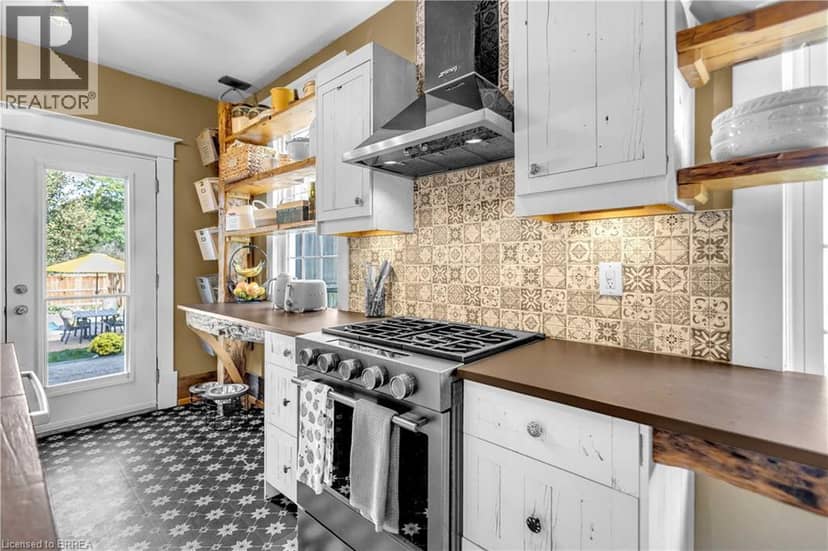 17 ALEXANDER Avenue — photo 10 of 40