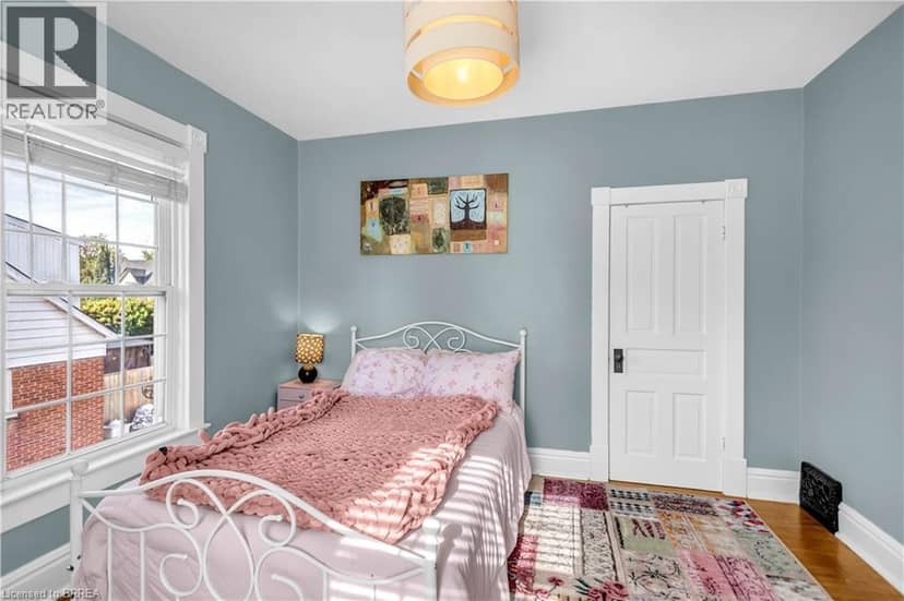 17 ALEXANDER Avenue — photo 25 of 40