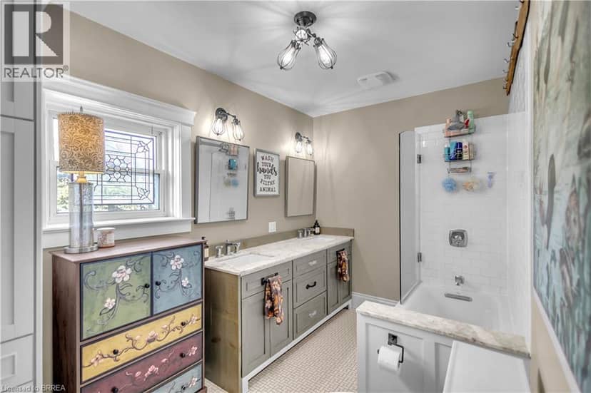 17 ALEXANDER Avenue — photo 27 of 40