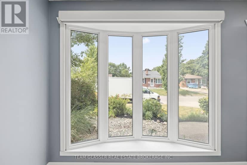 6 Heath Place — photo 11 of 40
