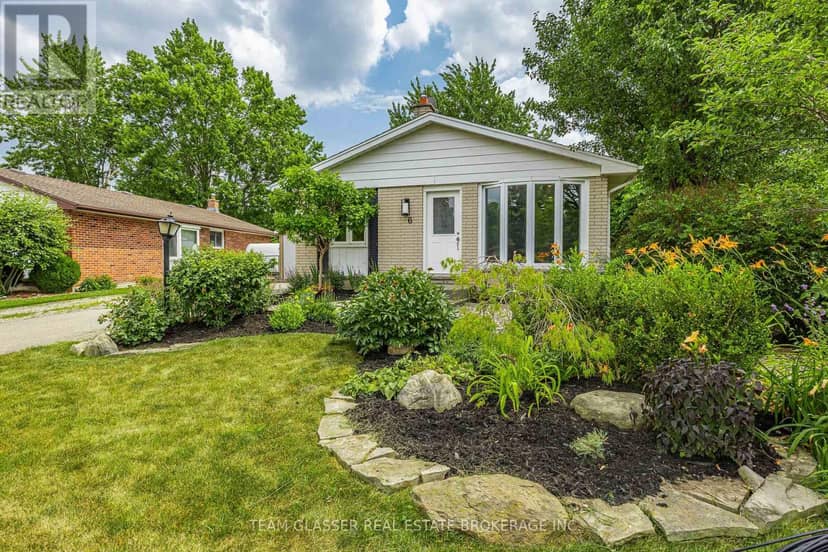 6 Heath Place — photo 3 of 40