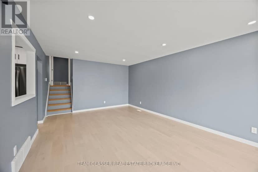 6 Heath Place — photo 8 of 40