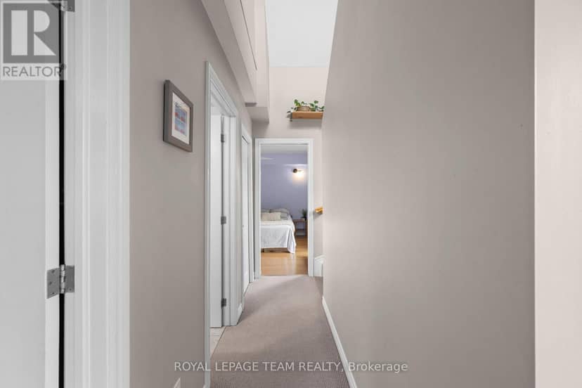 B - 92 Holland Avenue — photo 14 of 40