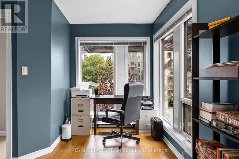 B - 92 Holland Avenue — photo 16 of 40
