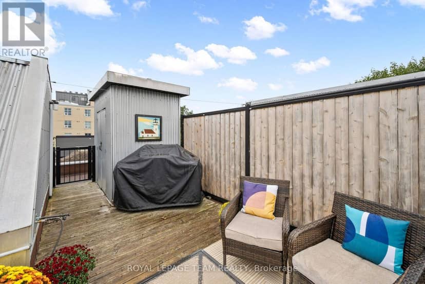 B - 92 Holland Avenue — photo 27 of 40