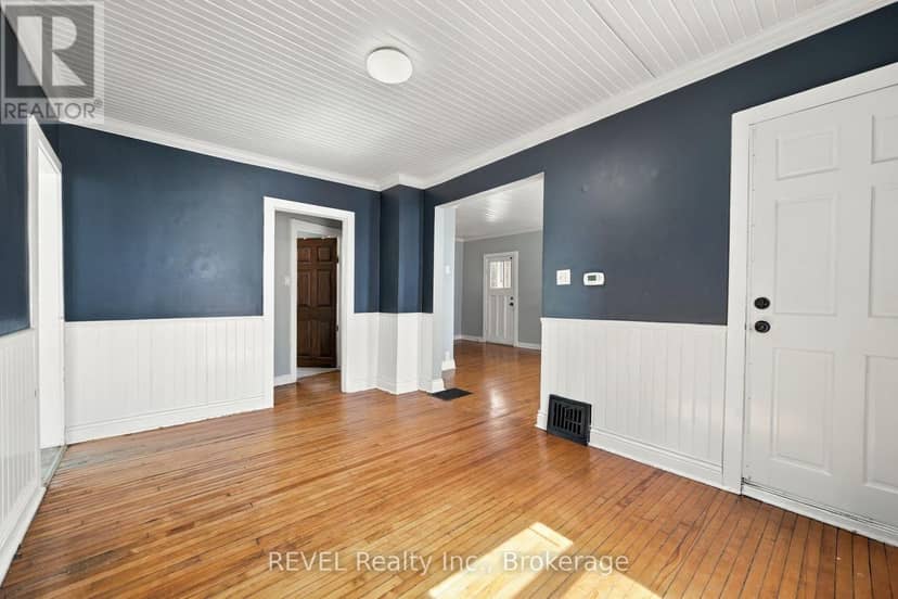 61 Patricia Street — photo 13 of 37