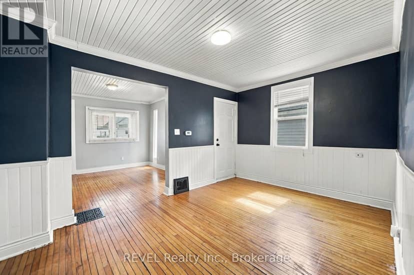 61 Patricia Street — photo 14 of 37