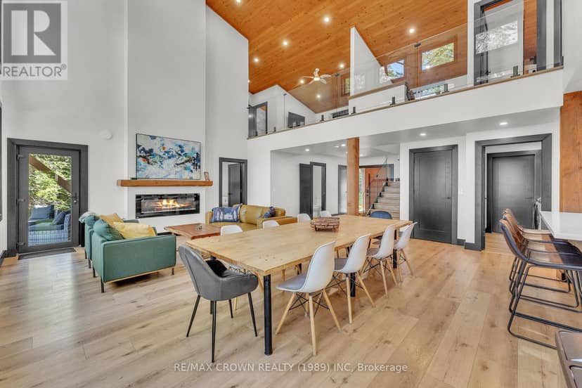 560 Pinecreek Crescent — photo 10 of 40